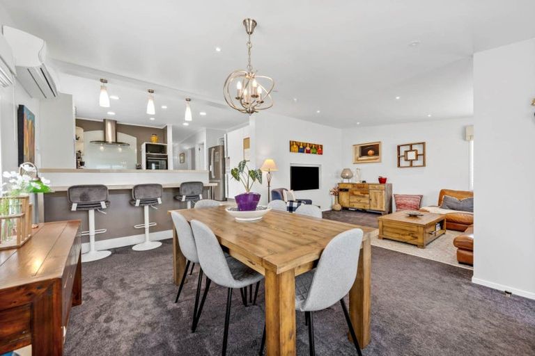 Photo of property in 10 Fourth View Avenue, Beachlands, Auckland, 2018