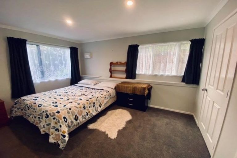 Photo of property in 7 Kilcar Place, Massey, Auckland, 0614