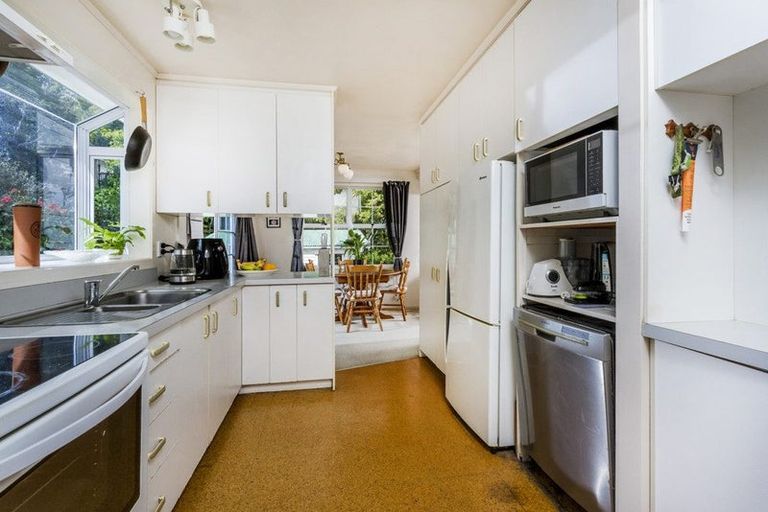 Photo of property in 24 Cranston Street, Torbay, Auckland, 0632