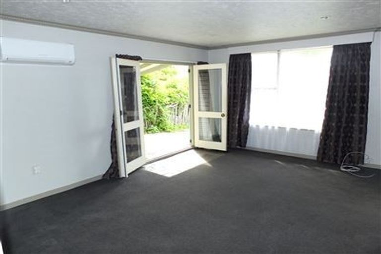 Photo of property in 332 Hills Road, Mairehau, Christchurch, 8013