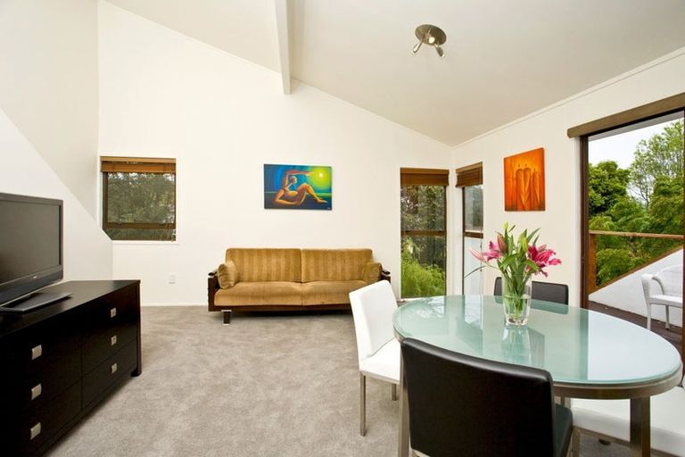 Photo of property in 2/28 Bayview Road, Bayview, Auckland, 0629