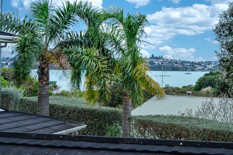 Photo of property in 12 Davita Place, Farm Cove, Auckland, 2012