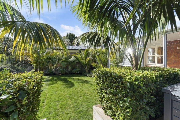 Photo of property in 222 Tukapa Street, Westown, New Plymouth, 4310