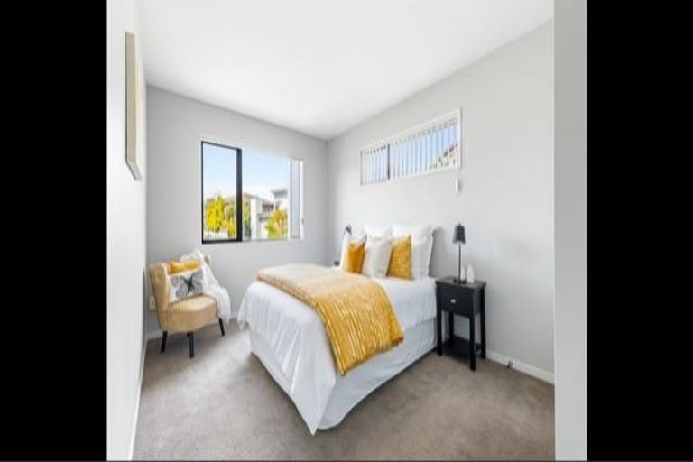 Photo of property in 46 Newbury Place, Schnapper Rock, Auckland, 0632