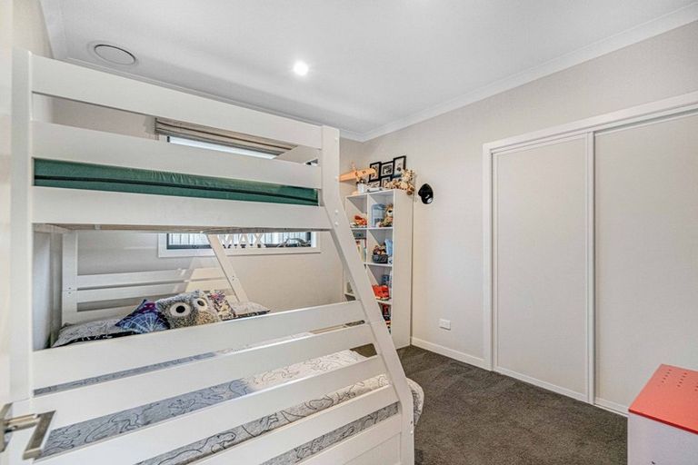 Photo of property in 15 Dollar Place, Prebbleton, 7604