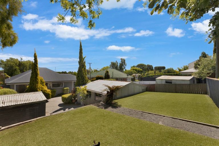 Photo of property in 233 Fifield Terrace, Opawa, Christchurch, 8023