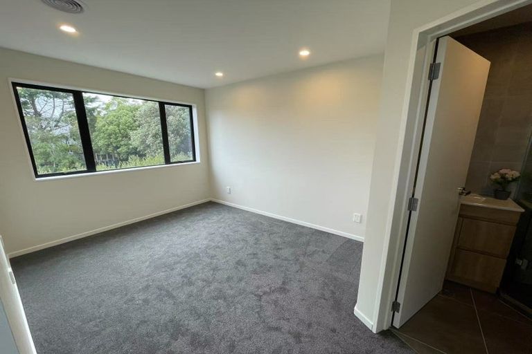 Photo of property in 6/20 William Souter Street, Forrest Hill, Auckland, 0620