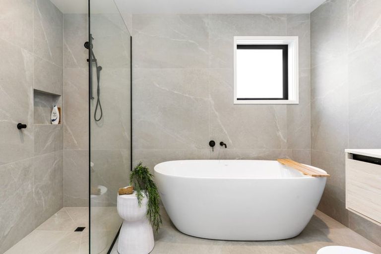 Photo of property in 10a Memorial Avenue, Ilam, Christchurch, 8053