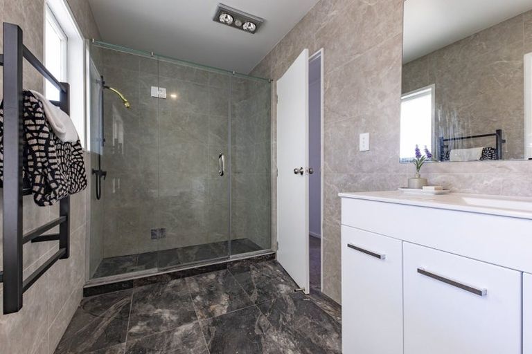 Photo of property in 101 Raglan Street, Mangere East, Auckland, 2024