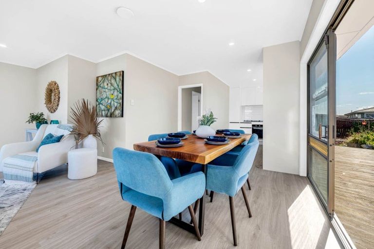 Photo of property in 4 Burlington Place, Manurewa, Auckland, 2102