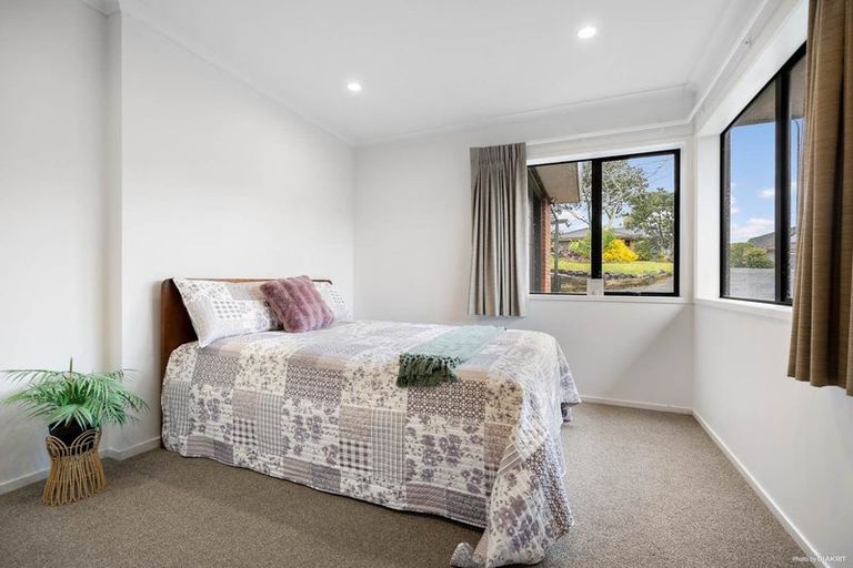 Photo of property in 15 Orangewood Drive, Northpark, Auckland, 2013