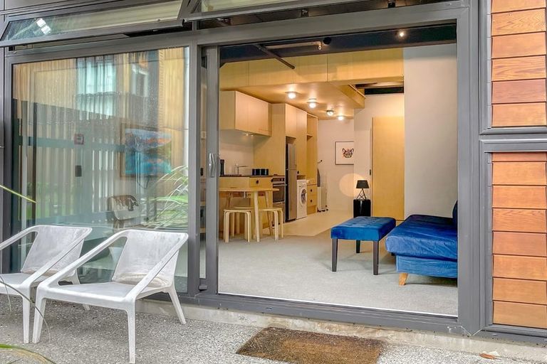 Photo of property in Vedado Apartments, 107/41u Hopper Street, Mount Cook, Wellington, 6011