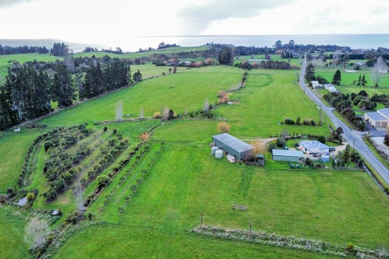 Photo of property in 77 Patons Rock Road, Patons Rock, Takaka, 7182