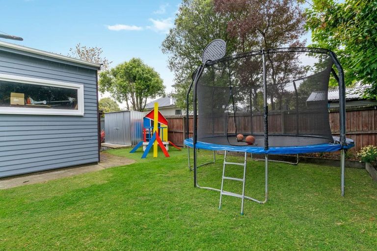 Photo of property in 16 Farrington Avenue, Bishopdale, Christchurch, 8053