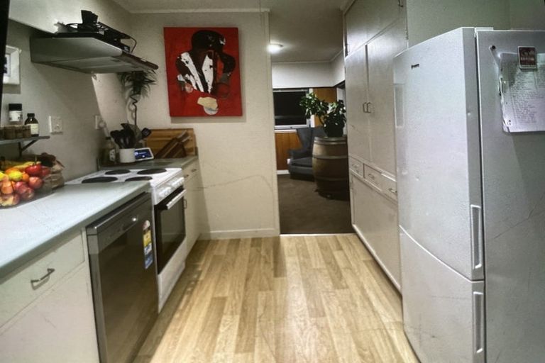 Photo of property in 1/29 Pupuke Road, Takapuna, Auckland, 0622