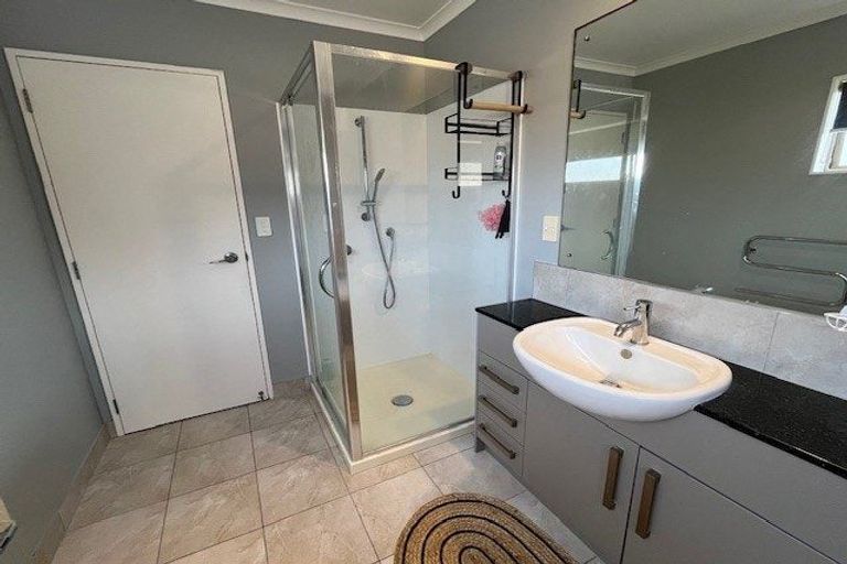 Photo of property in 26 Heidi Crescent, Flat Bush, Auckland, 2016