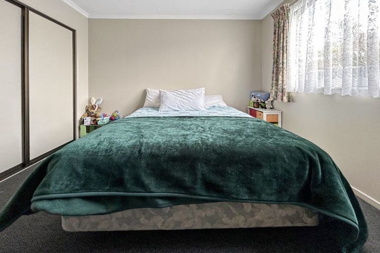 Photo of property in 2/41 Renfrew Street, Waikiwi, Invercargill, 9810