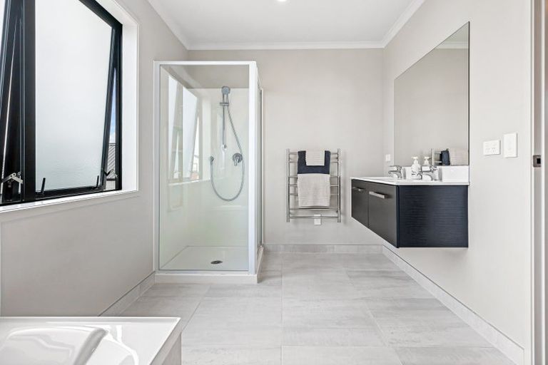 Photo of property in 14 Peihana Road, Hobsonville, Auckland, 0616