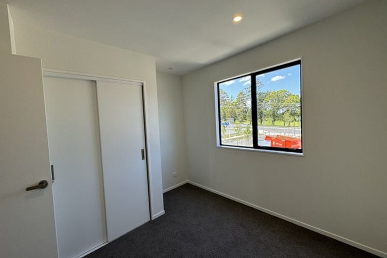 Photo of property in 2/107 Selo Street, Glen Eden, Auckland, 0602