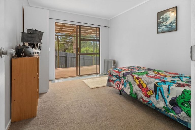 Photo of property in 29 Elizabeth Drive, West Harbour, Auckland, 0618