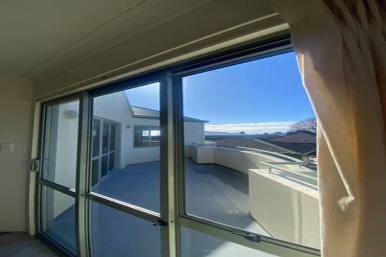 Photo of property in 409b Devonport Road, Tauranga South, Tauranga, 3112