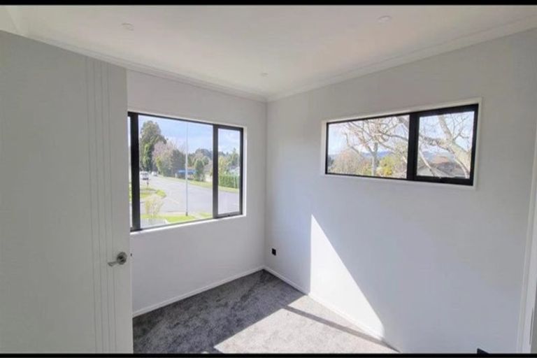 Photo of property in 425a Great South Road, Opaheke, 2113