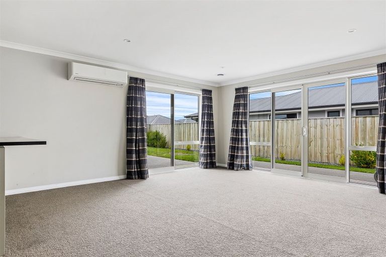 Photo of property in 73 Kippenberger Avenue, Rangiora, 7400