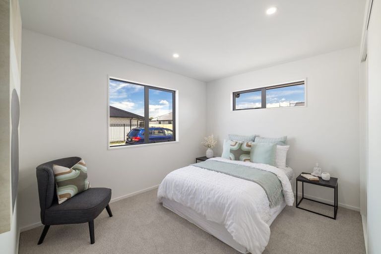 Photo of property in 12 Kura Lane, Aranui, Christchurch, 8061