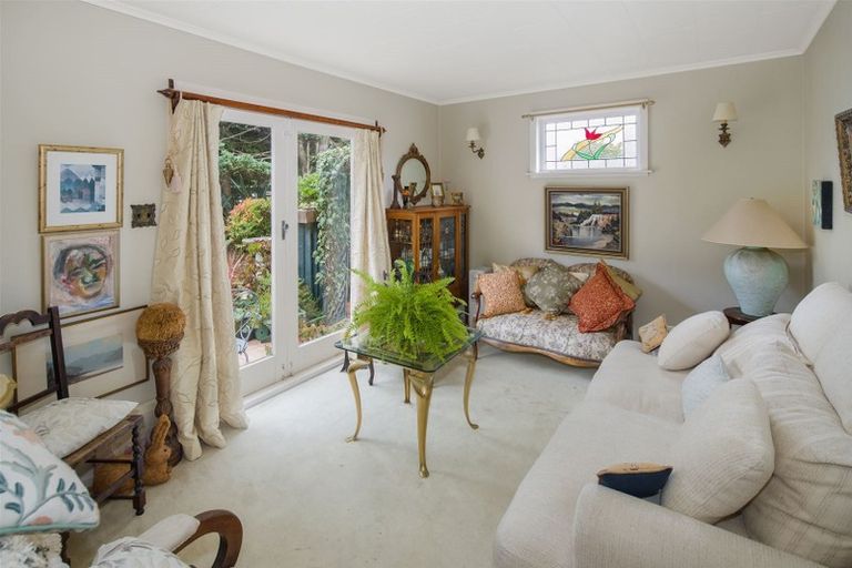 Photo of property in 43 Bassett Road, Johnsonville, Wellington, 6037