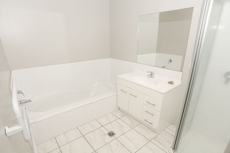 Photo of property in 135a Massey Street, Frankton, Hamilton, 3204