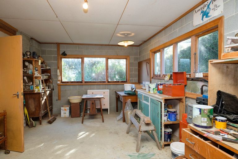 Photo of property in 23 Marine Parade, Macandrew Bay, Dunedin, 9014