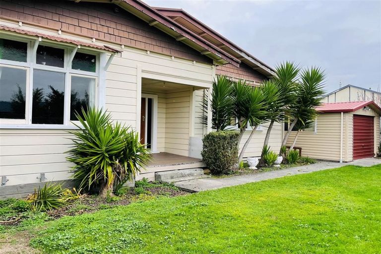 Photo of property in 714 Methuen Street, Saint Leonards, Hastings, 4120