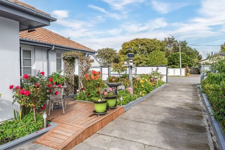 Photo of property in 50 Croziers Road, St Albans, Christchurch, 8052