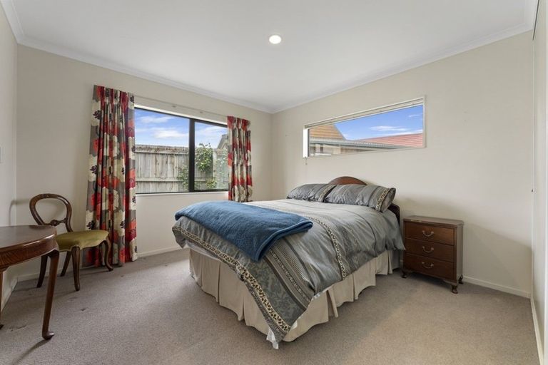 Photo of property in Rangeview Villas, 38/9 Fuller Close, Levin, 5510