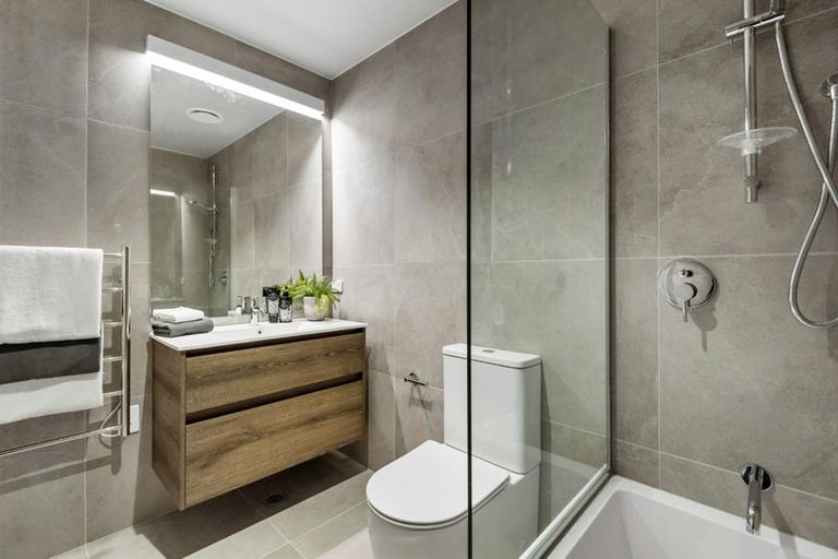 Photo of property in 9a Windlass Street, Long Bay, Auckland, 0630