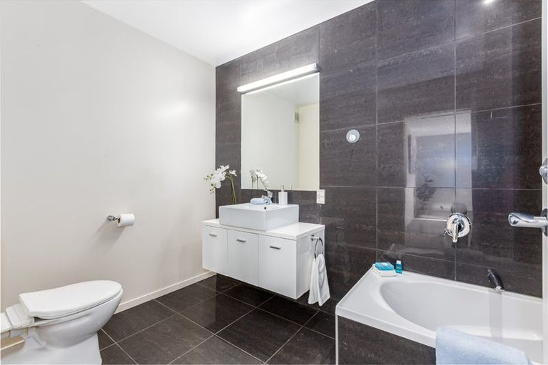 Photo of property in 22 Ships Cove, Whitby, Porirua, 5024