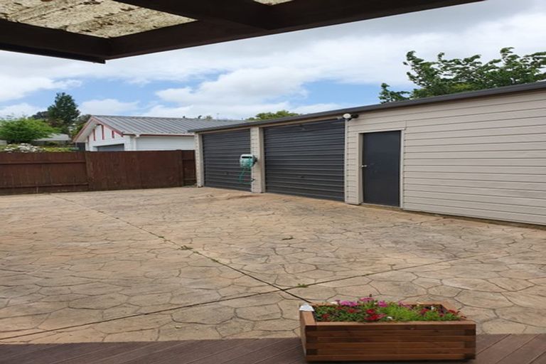 Photo of property in 29 Lydia Place, Kelvin Grove, Palmerston North, 4414