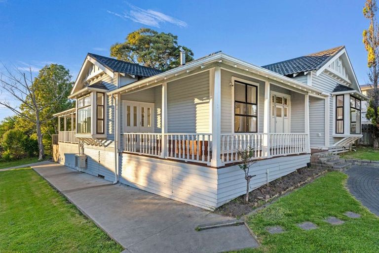 Photo of property in 2 Cobden Street, Gisborne, 4010