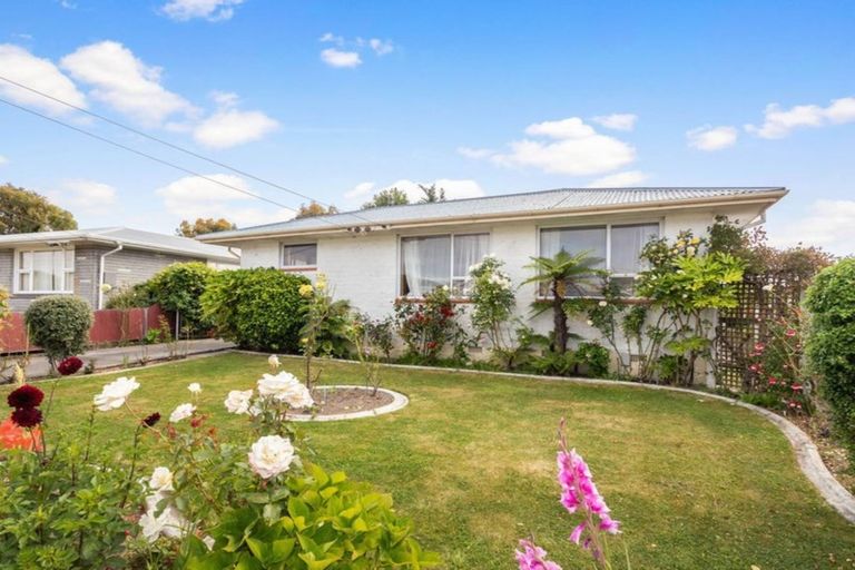 Photo of property in 28 Compton Street, Woolston, Christchurch, 8062