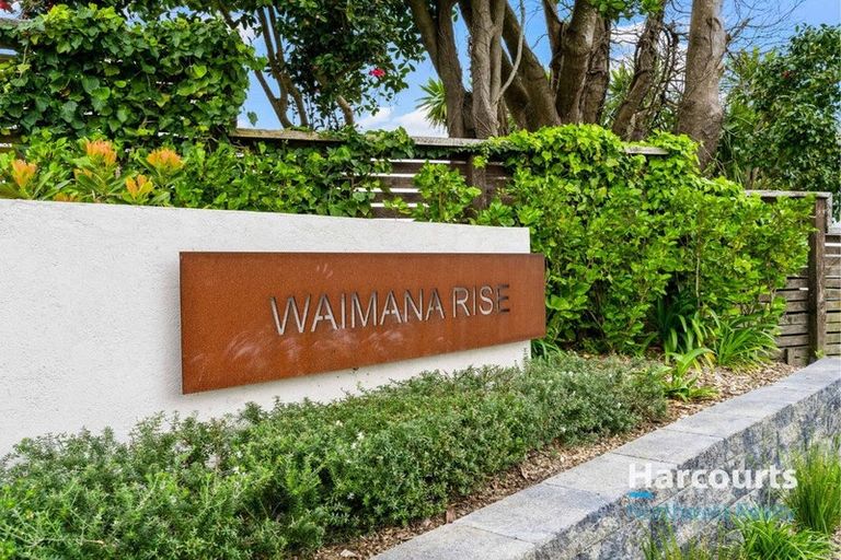Photo of property in 5 Wharara Lane, Massey, Auckland, 0614