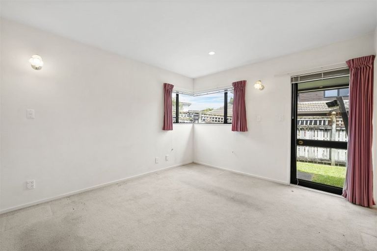 Photo of property in 2/20 De Menech Grove, Avalon, Lower Hutt, 5011