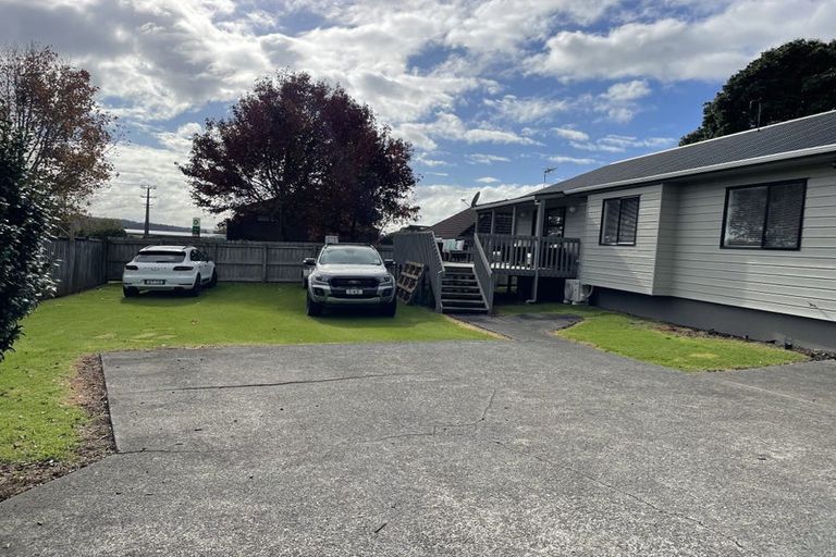 Photo of property in 323 Hobsonville Road, Hobsonville, Auckland, 0618