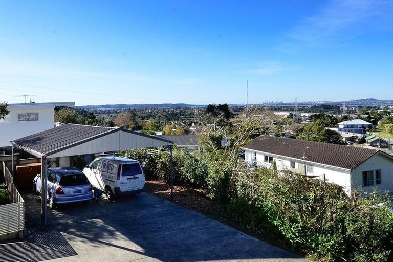 Photo of property in 22 Keegan Drive, Massey, Auckland, 0614