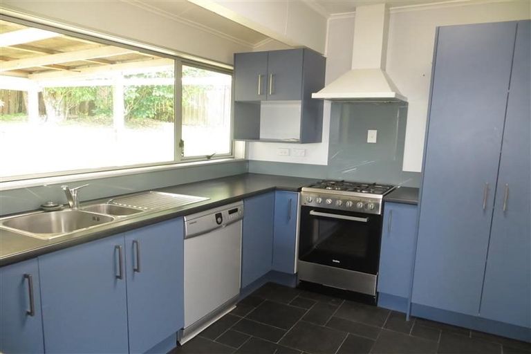 Photo of property in 11 Fitzwilliam Drive, Torbay, Auckland, 0630