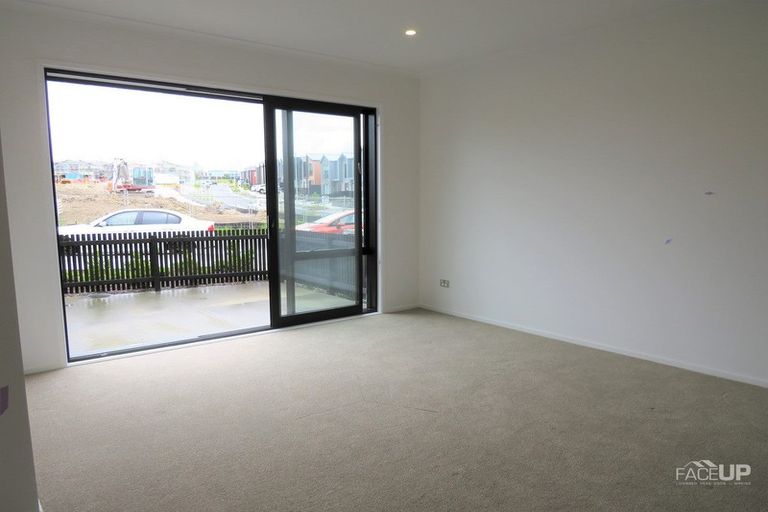 Photo of property in 16 Nugget Avenue, Hobsonville, Auckland, 0616