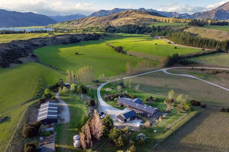 Photo of property in 99 Dublin Bay Road, Albert Town, Wanaka, 9382