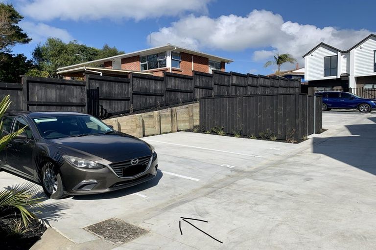 Photo of property in 1/3 Fairdale Place, Birkdale, Auckland, 0626