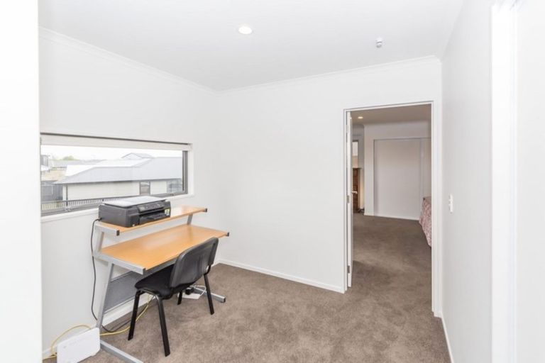 Photo of property in 33 William Dawson Crescent, Wigram, Christchurch, 8025