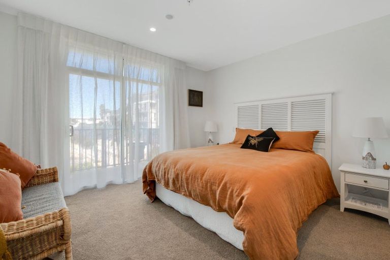 Photo of property in Eaves Bush Parade, Orewa, 0931