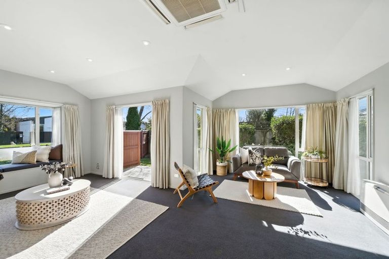 Photo of property in 36 Withells Road, Avonhead, Christchurch, 8042